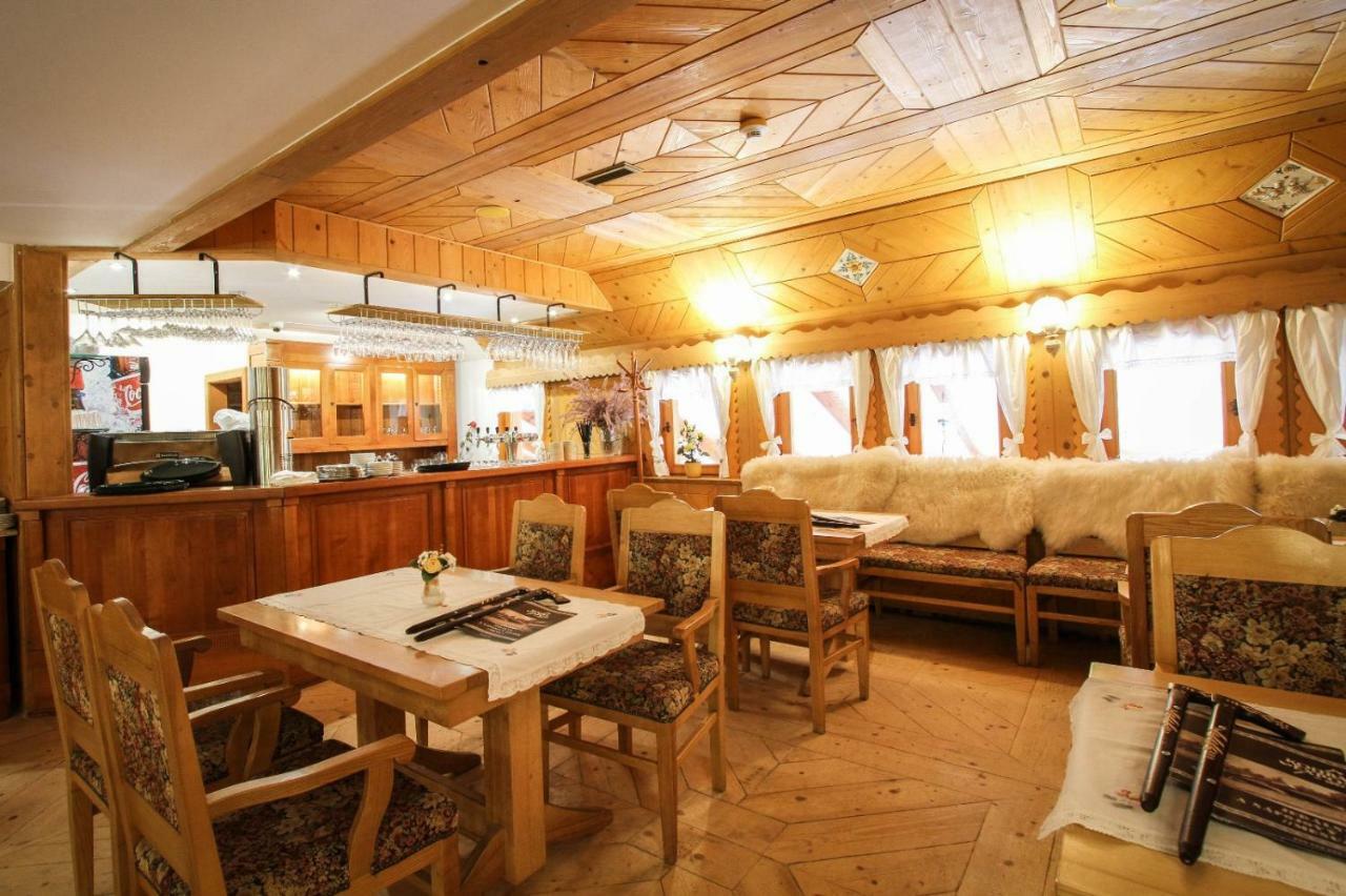 Koliba Expo Hotel Zelezna Bagian luar foto