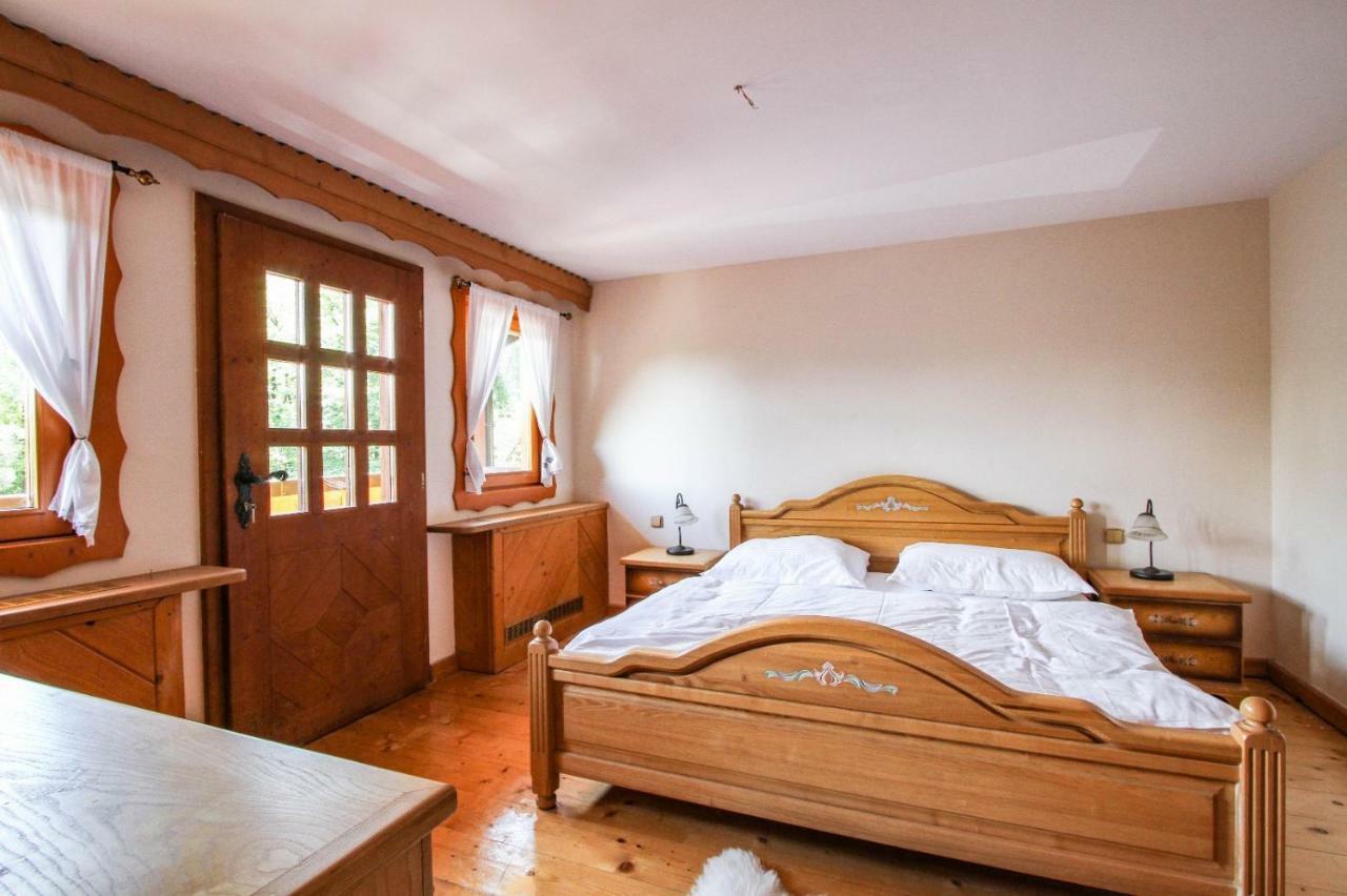 Koliba Expo Hotel Zelezna Bagian luar foto