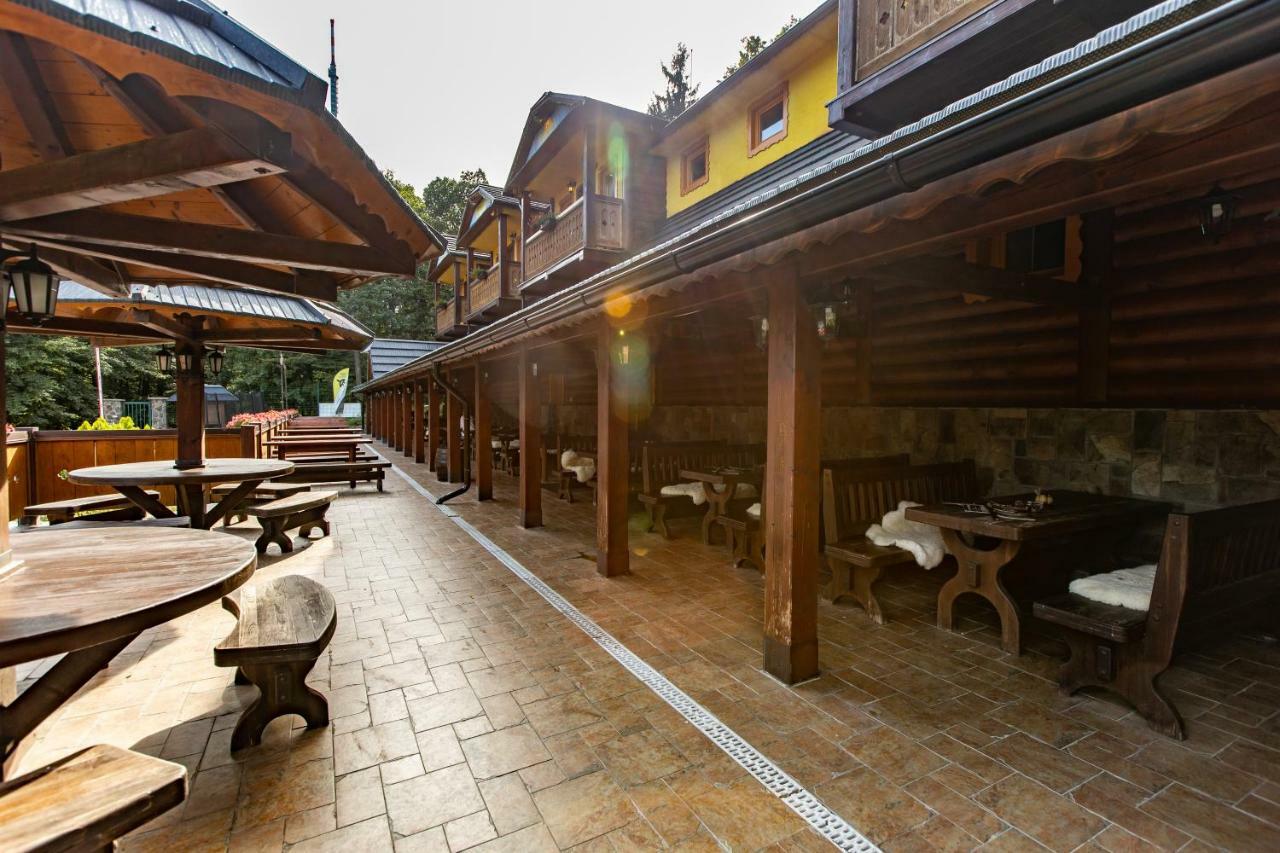 Koliba Expo Hotel Zelezna Bagian luar foto
