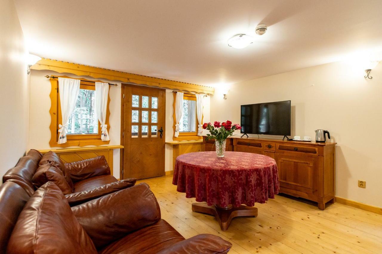 Koliba Expo Hotel Zelezna Bagian luar foto